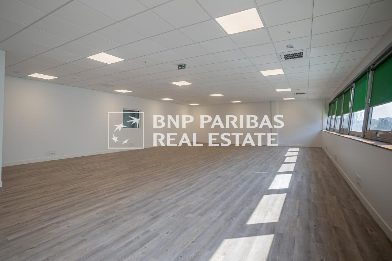 Local d'activité Rosny-sous-Bois 1528m² Location local d'activité Rosny-sous-Bois Seine-Saint-Denis OLACT2205904 2